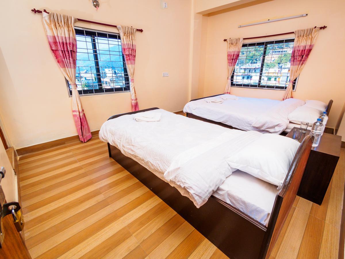 Hotel Sunflower Pokhara Ngoại thất bức ảnh